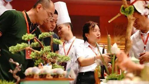 陜西省旅游住宿業(yè)進行餐飲服務現(xiàn)場實操培訓及服務技能競賽
