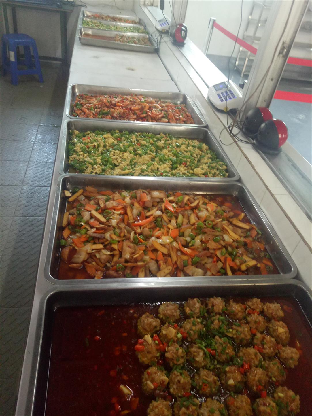 深圳2公里內(nèi)食堂承包工廠 工廠飯?zhí)猛獍?一菜一價(jià)