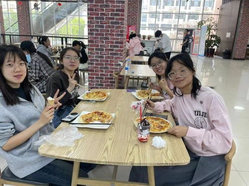 食育課堂 第七課 生命科學學院 膳食服務管理一科聯合開展披薩烘焙活動