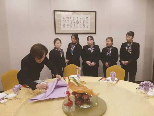 憶初心開(kāi)新局見(jiàn)證鎮(zhèn)江餐飲發(fā)展史,記中國(guó)餐飲服務(wù)大師倪琦